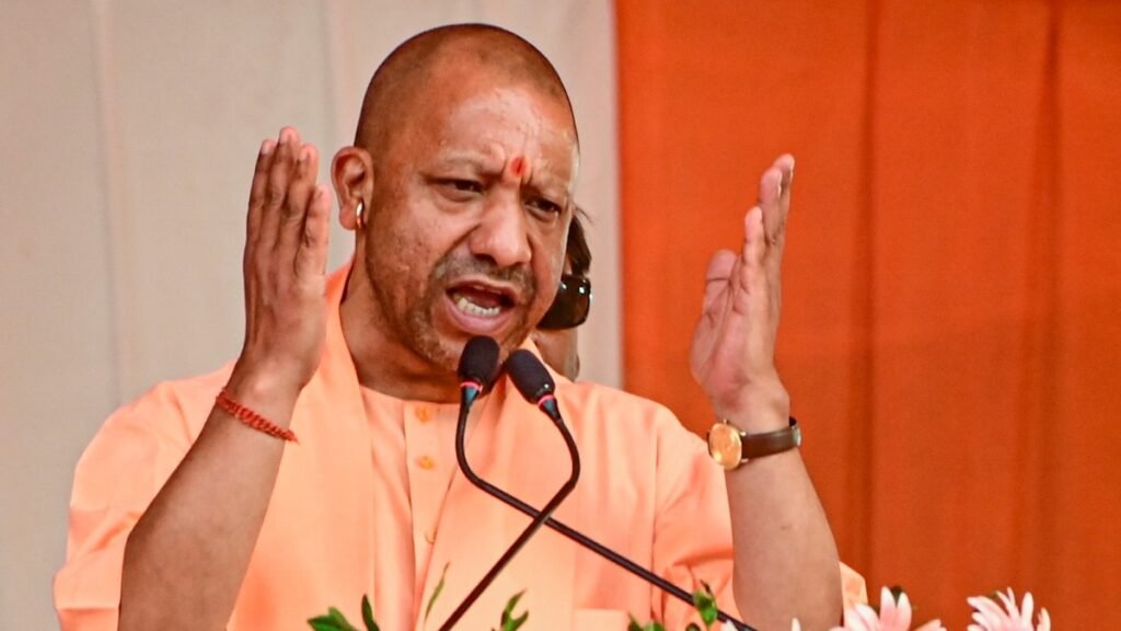 योगी-सरकार-ने-औद्योगिक-क्षेत्रों-पर-7-सालों-में-430%-ज्यादा-किए-खर्च,-निवेश-रोजगार-में-बढ़ोतरी