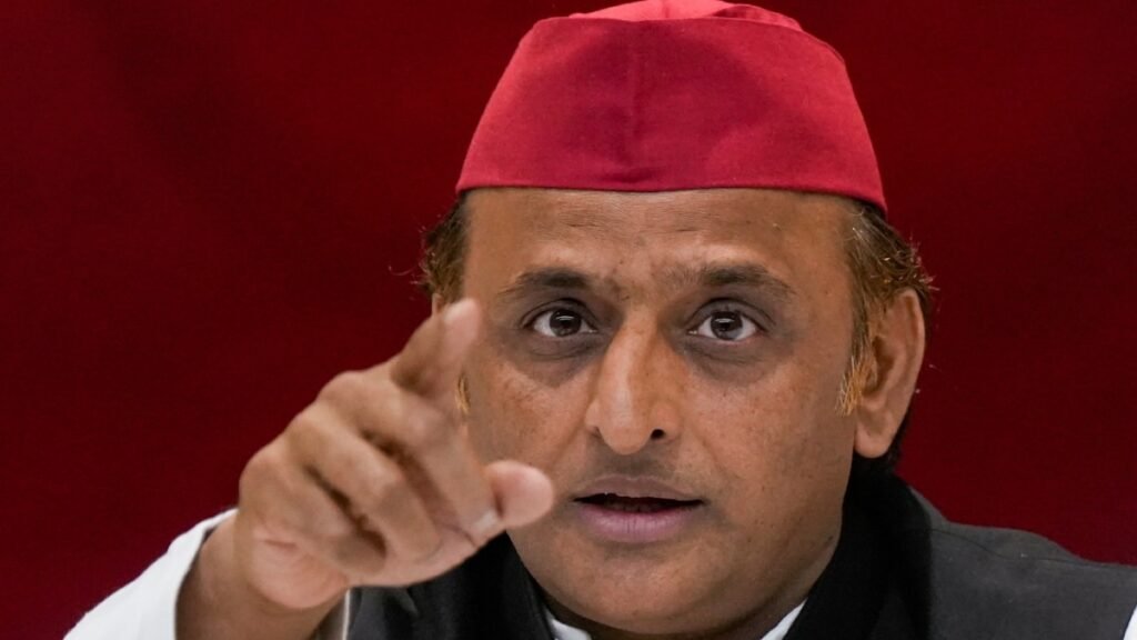 योगी-सरकार-से-यह-इमारत-खरीदना-चाहती-है-सपा?-अखिलेश-यादव-ने-दे-दिया-बड़ा-ऑफर